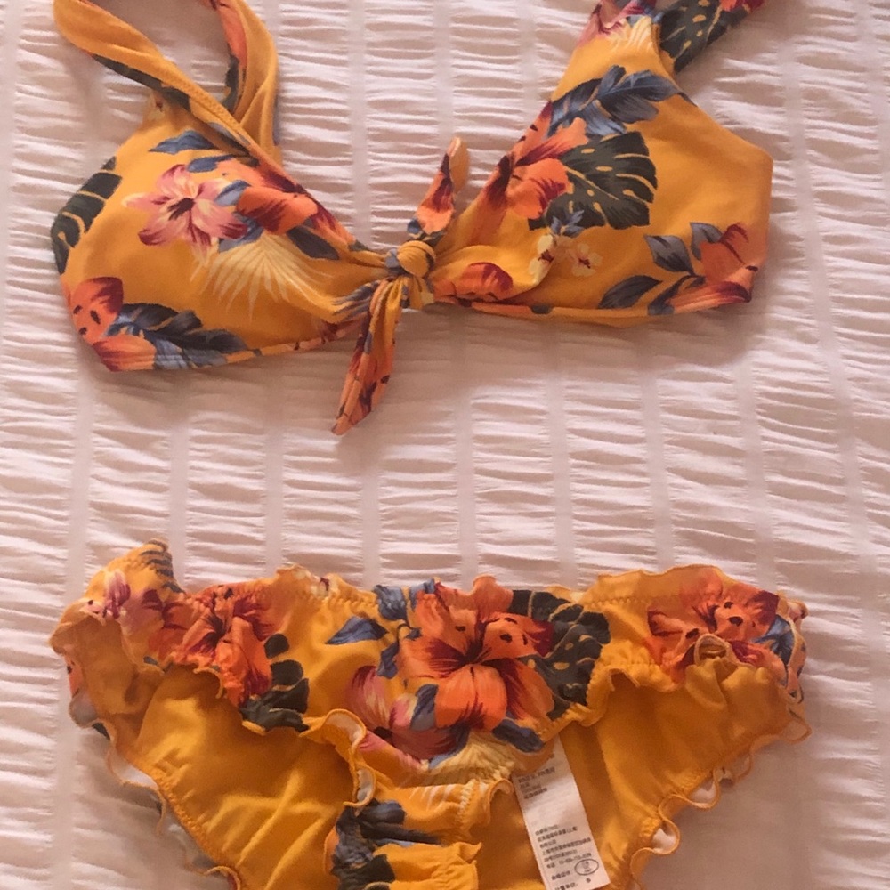 Hollister Bikini